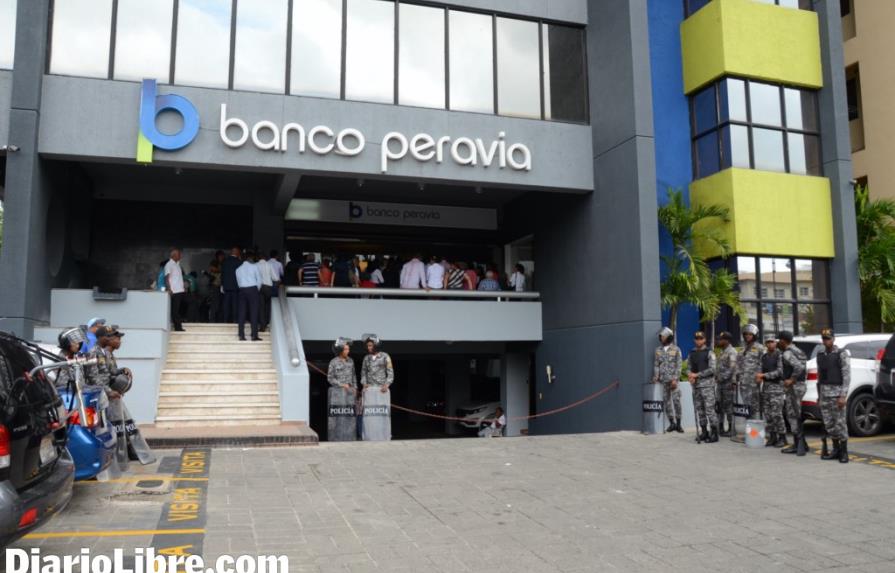 Explican actuación en Banco Peravia