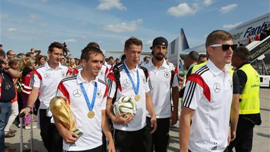 España sale de los diez primeros puestos; Alemania sigue líder en la clasificación de la FIFA España sale de los diez primeros puestos; Alemania sigue líder en la clasificación de la FIFA