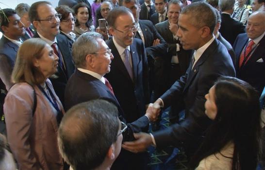 Obama vuelve a hacer historia con su reunión con Raúl Castro