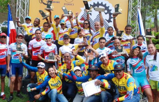 García y Valerio ganan élite en campeonato de mountain bike