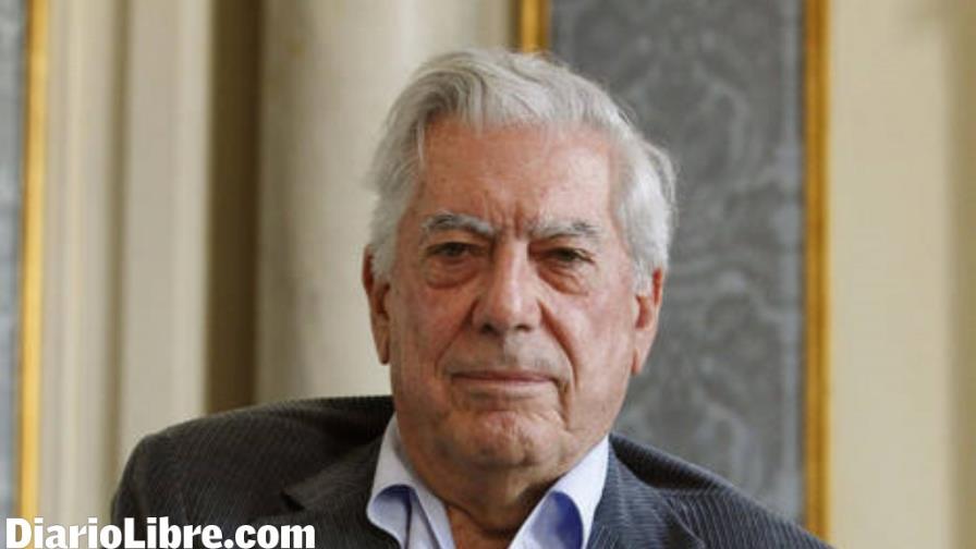 Vargas Llosa anuncia separación de esposa