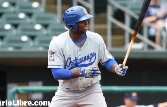 Sanó impone su bate en Doble A; Santana arde con el madero