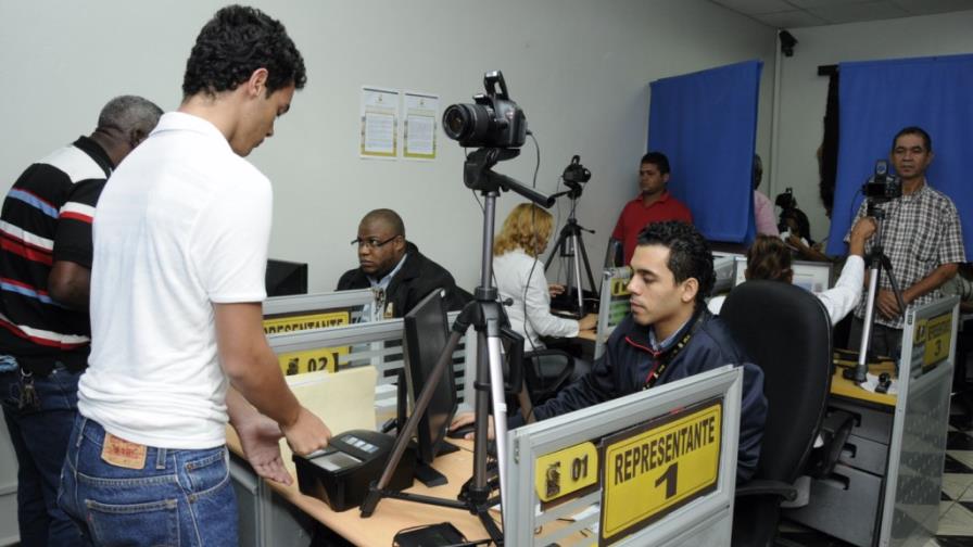 Superintendencia llama a los bancos a requerir nueva cédula Superintendencia llama a los bancos a requerir nueva cédula