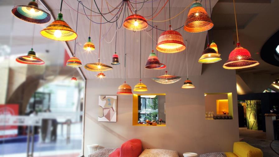 Lámparas recicladas, color y vida