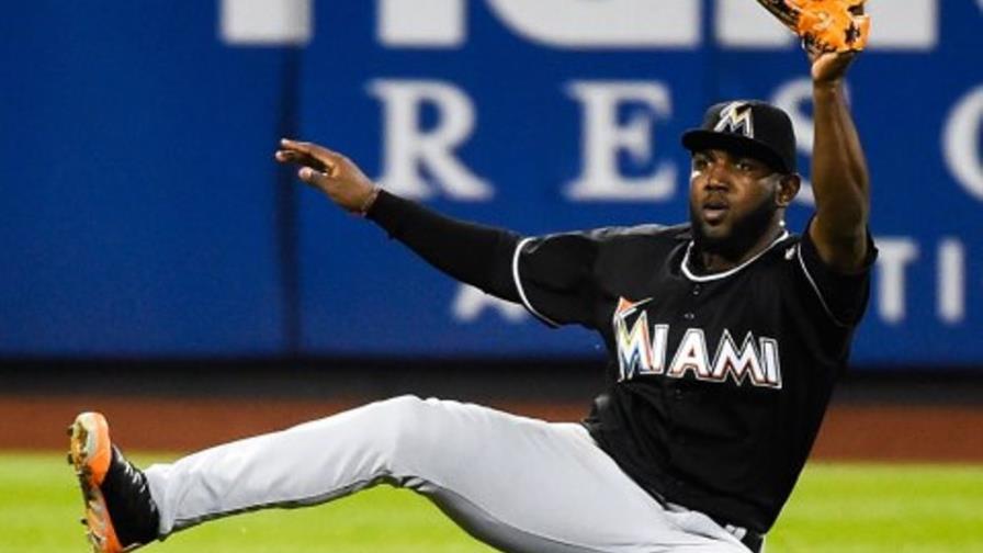 Marcell Ozuna genera elogios como CF en Marlins