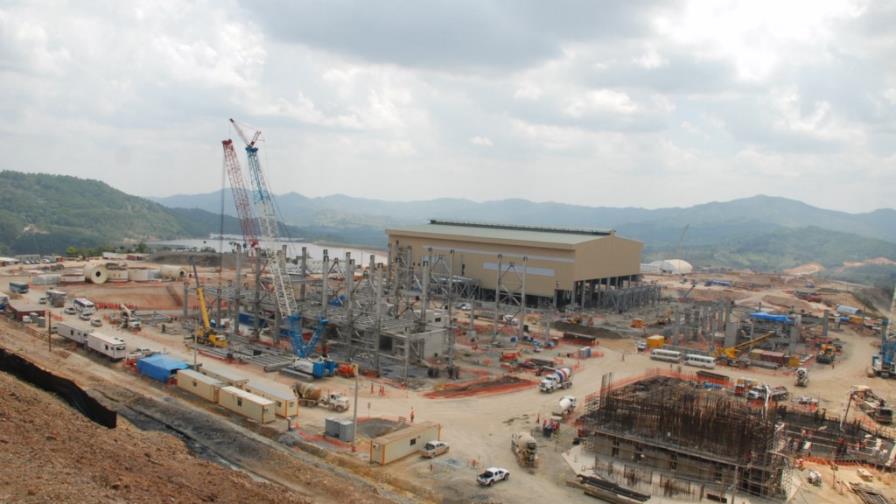 Alcaldes reclaman RD$1,200 millones por mina Cotuí