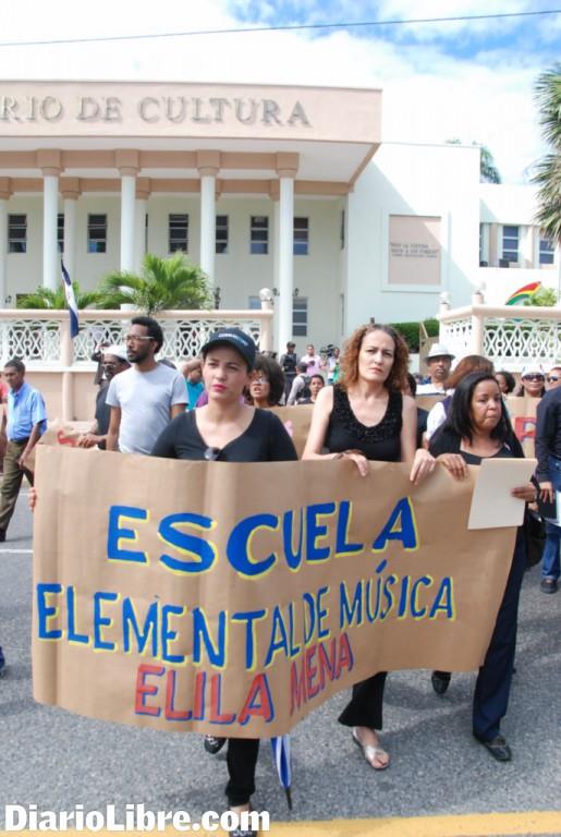 Artistas de Bellas Artes en huelga, marcharán al Palacio Nacional