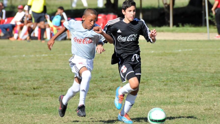 Definen semifinales en fútbol colegial