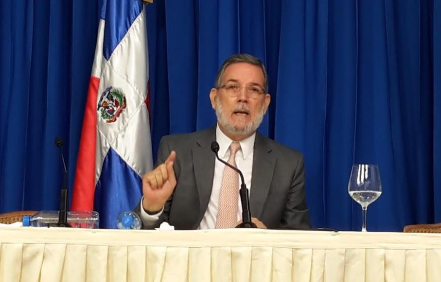 Marchena pide a Vinicio Castillo que deje de llamar blandengue al Presidente