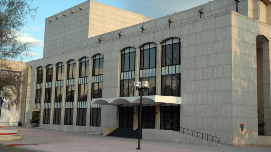 Diputados buscan nombrar Mónica Boyar al Teatro Cibao
