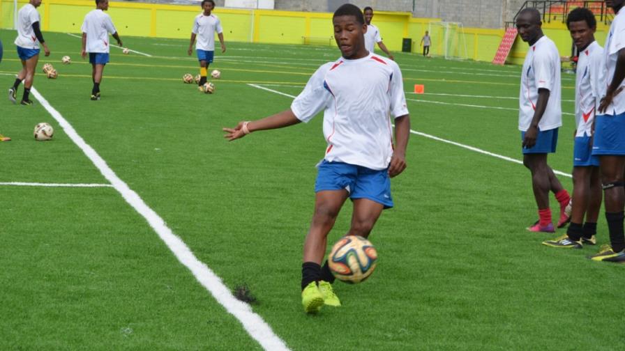 Barcelona enfrenta el clásico con varios jugadores en veremos