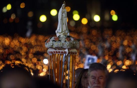 Fátima: el turbador espectáculo de la mayor peregrinación de Portugal