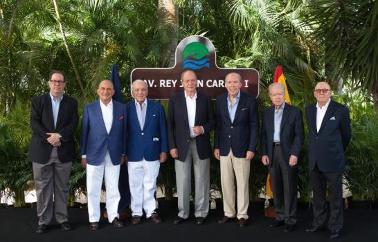 Presidente Medina y el rey Juan Carlos encabezan encuentro empresarial