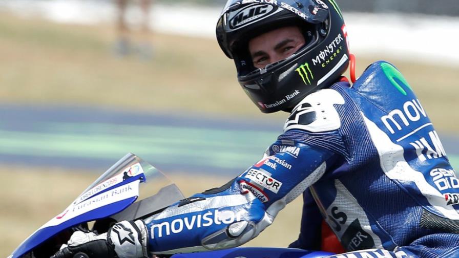 Jorge Lorenzo estrecha el cerco sobre Valentino Rossi