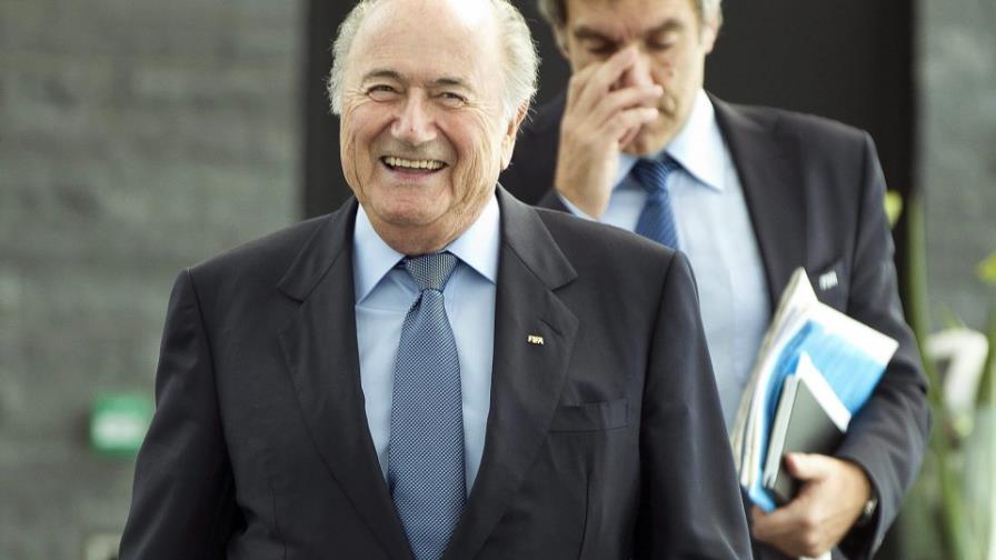 Joseph Blatter no ha formalizado su renuncia; fiscal le recuerda debe hacerlo