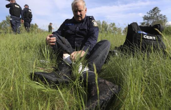 Búsqueda de dos prófugos en Nueva York mantiene a vecinos en vilo