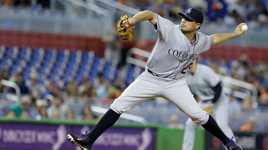 Jorge De La Rosa fija récord de victorias de Rockies de Colorado