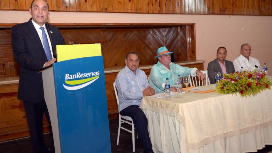 Banreservas informa que busca contribuir con el progreso de Monte Plata Banreservas informa que busca contribuir con el progreso de Monte Plata
