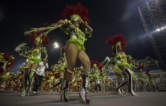 El carnaval hierve en las calles de todo Brasil