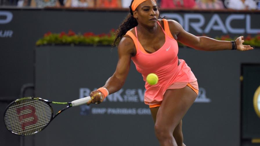 Serena Williams araña una victoria en regreso a Indian Wells Serena Williams araña una victoria en regreso a Indian Wells