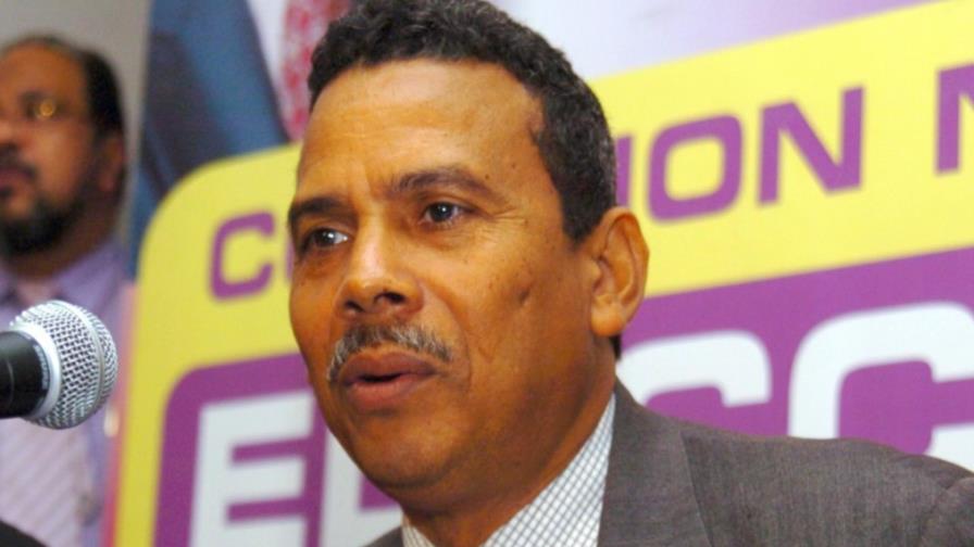 Radhamés Segura descarta posibilidad de división en el PLD Radhamés Segura descarta posibilidad de división en el PLD