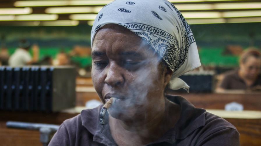 Los diputados franceses aprueban la ley sobre cajetillas de tabaco sin marca