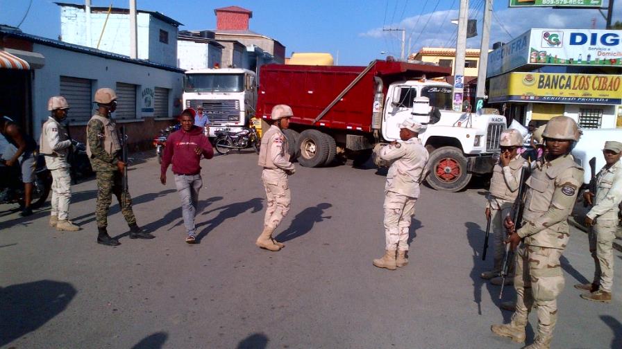 Patanistas bloquean la frontera domínico-haitiana en Dajabón