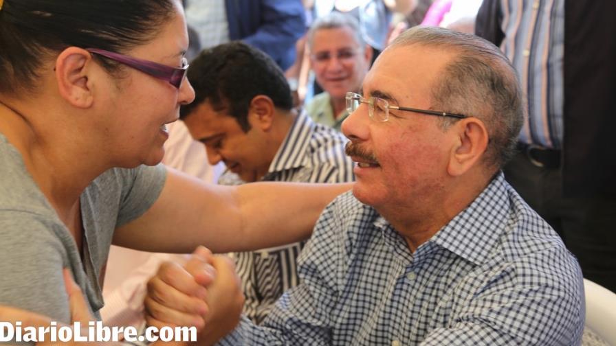 DM concede préstamos a arroceros y pescadores