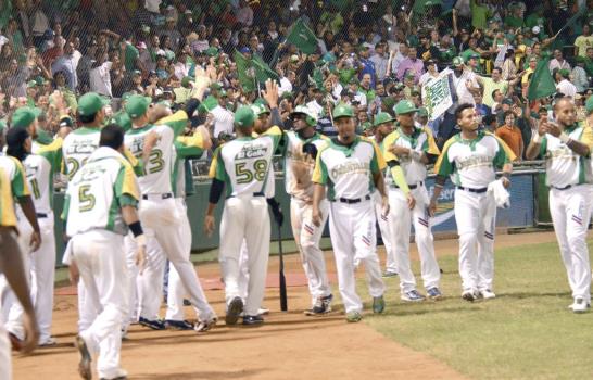Las Estrellas acarician su pase a la final, al vencer a las Águilas