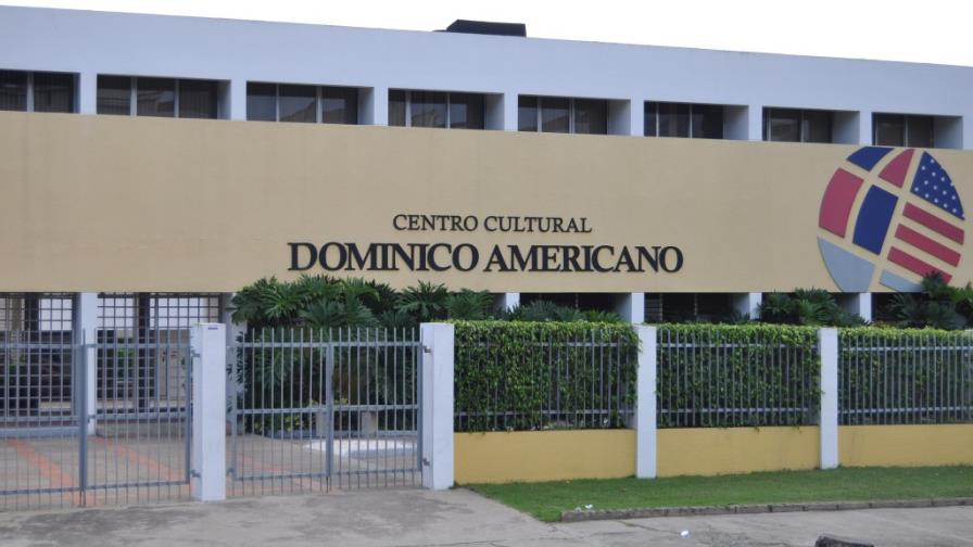 Fallece Donald-McLean, director Centro Cultural Domínico- Americano Fallece Donald-McLean, director Centro Cultural Domínico- Americano
