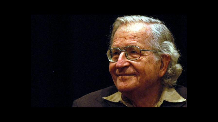 Chomsky se reunió con representante de partido español de izquierda Podemos