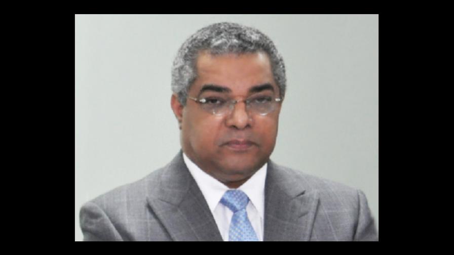 Salario mínimo se ha disminuido en términos reales en los últimos 20 años Salario mínimo se ha disminuido en términos reales en los últimos 20 años