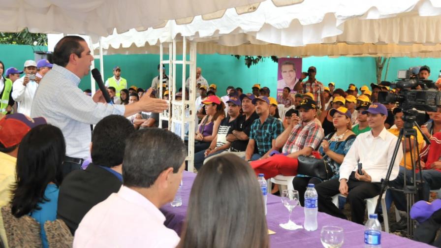 Francisco Javier ve bien que Leonel salga a las calles