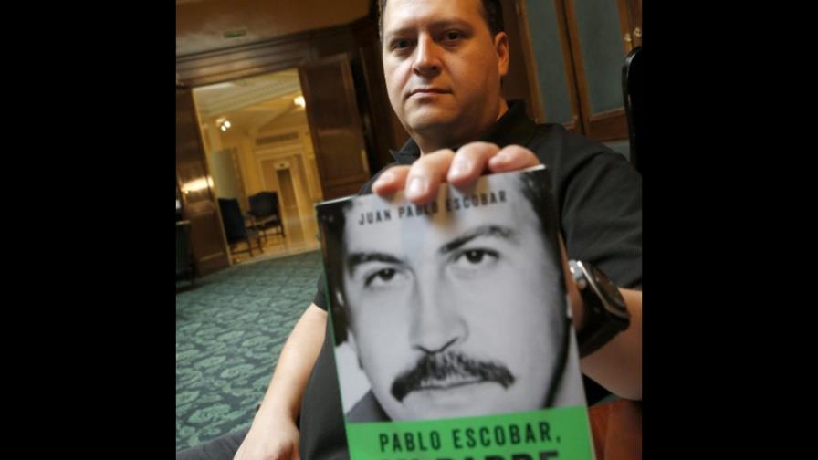 El hijo de Pablo Escobar cuenta la verdadera historia del narco en un libro