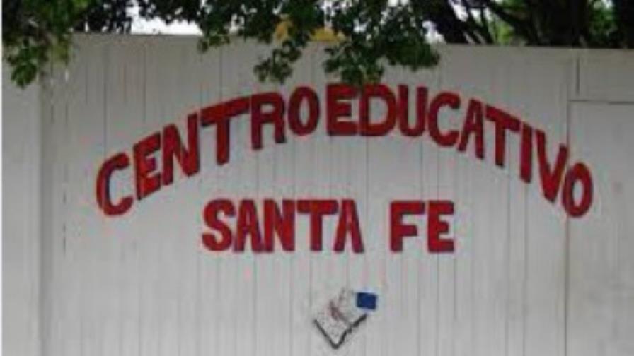 Detonan molotov y destrozan escuela