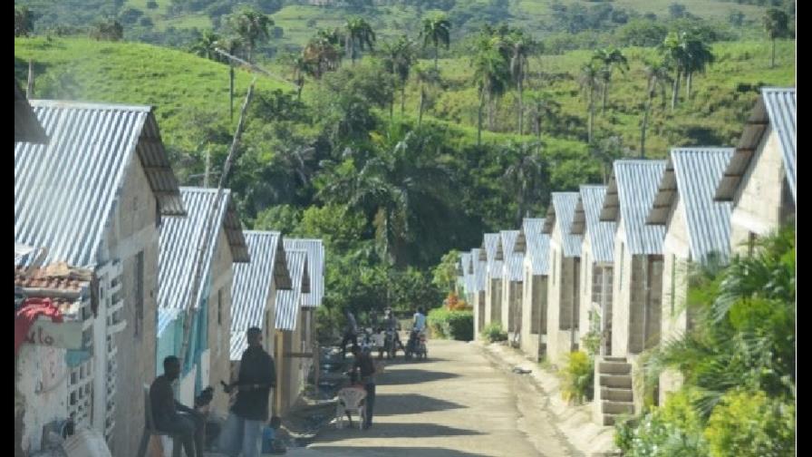 Ministro de Interior dice son cuatro los barrios de haitianos ilegales en Puerto Plata