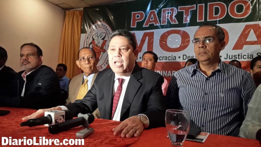 MODA rompe la tradición y pactará con el PLD para 2016