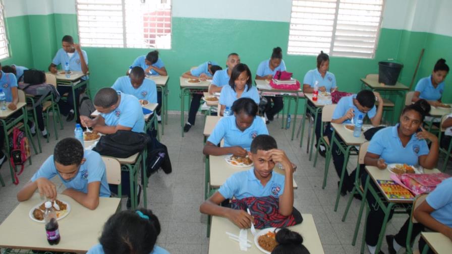 La intoxicación de estudiantes de Maimón fue por la comida La intoxicación de estudiantes de Maimón fue por la comida