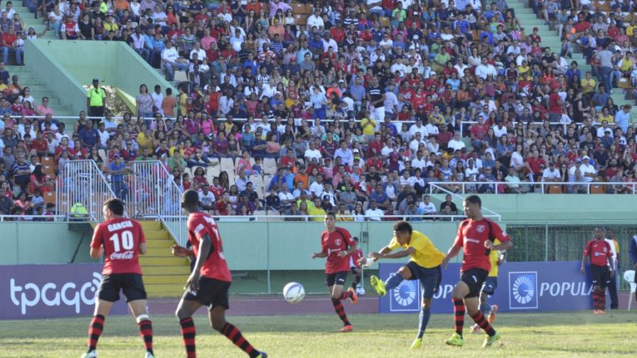 Barcelona Atlético, líder LDF; O&M supera Delfines del Este