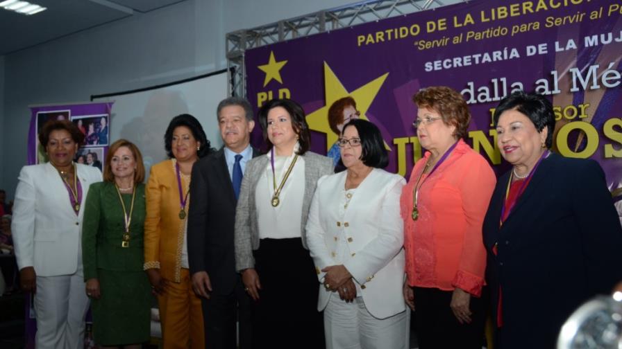 El PLD reconoce 80 mujeres destacadas en esa organización El PLD reconoce 80 mujeres destacadas en esa organización