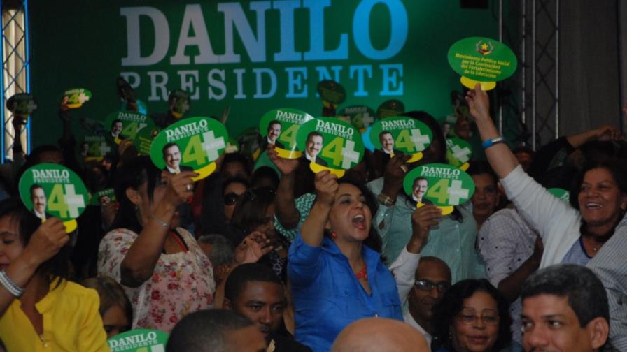 Movimiento de maestros pide modificar la Constitución Movimiento de maestros pide modificar la Constitución