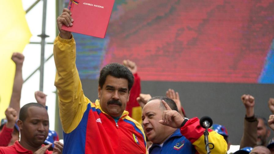 N. Maduro recibió poderes para gobernar por decreto