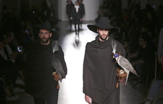 Novatos y consagrados dieron brillo a festival portugués de la moda