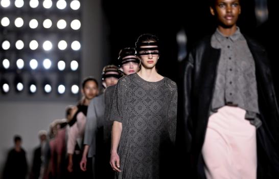 Novatos y consagrados dieron brillo a festival portugués de la moda