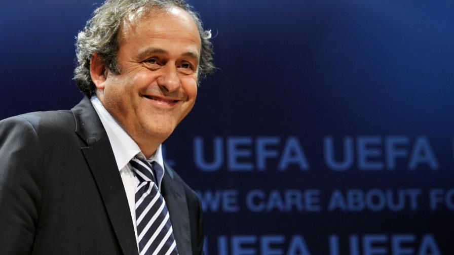 Platini: Es importante para el fútbol que haya un cambio en la FIFA