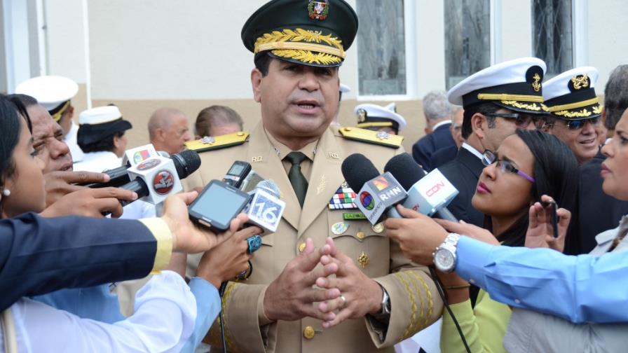 Ministro de Defensa dice que Haití incumple acuerdos para proteger camiones Ministro de Defensa dice que Haití incumple acuerdos para proteger camiones