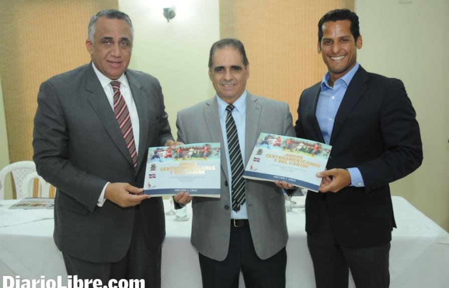 Libro de Héctor J. Cruz resalta atletas dominicanos en Centroamericanos y del Caribe