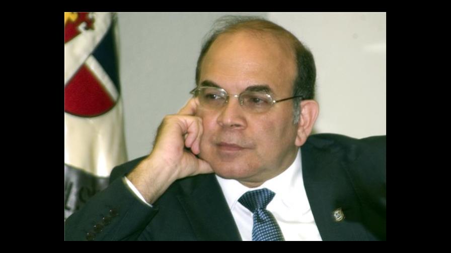 Pelegrín Castillo niega déficit en el Ministerio de Energía y Minas