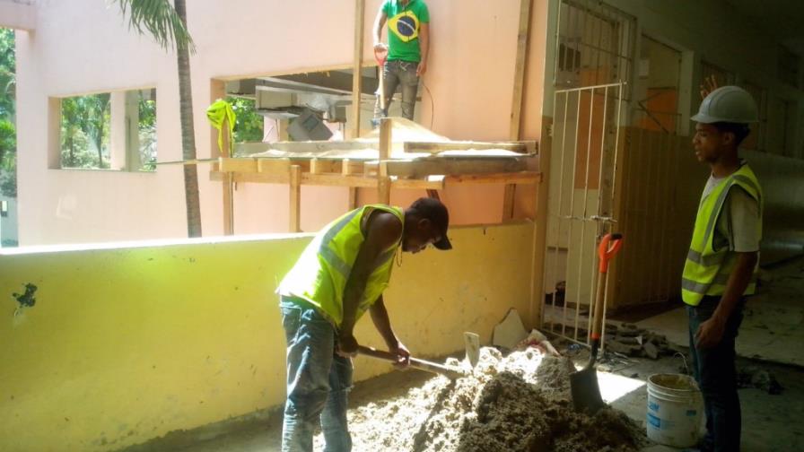 Retoman trabajos facultad UASD; entregarían 20 aulas en agosto