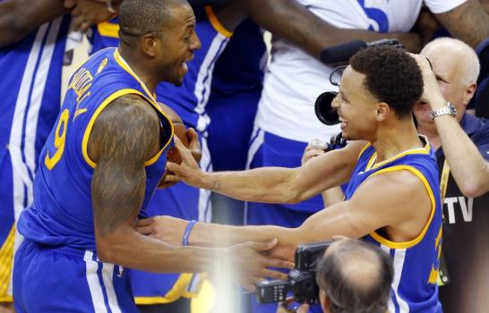 Tras 40 años de espera, Warriors se coronan campeones NBA 2015